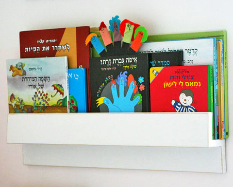 מיה - מדף עץ לספרים ולתמונות בחדר הילדים