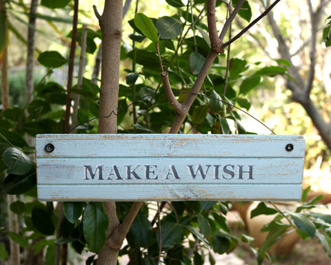 make a wish שלט עץ לתלייה וכיתוב